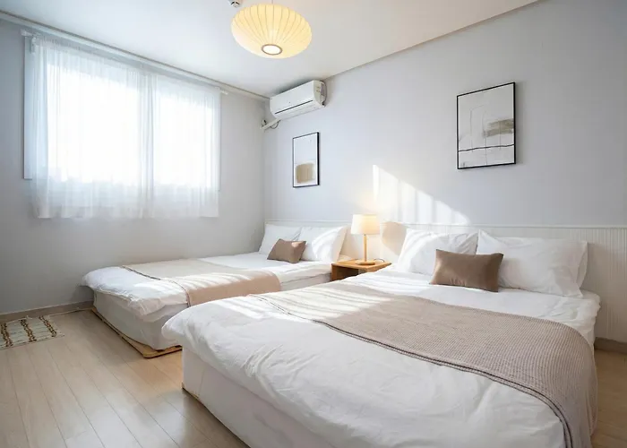 3r,4b,2ba,all Ac, 지하철도보5분, 동대문15분, 명동25분, 이태원,성수,서울역 30분 Villa Seoel