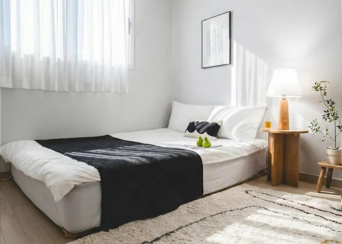 Villa 3r,4b,2ba,all Ac, 지하철도보5분, 동대문15분, 명동25분, 이태원,성수,서울역 30분 *